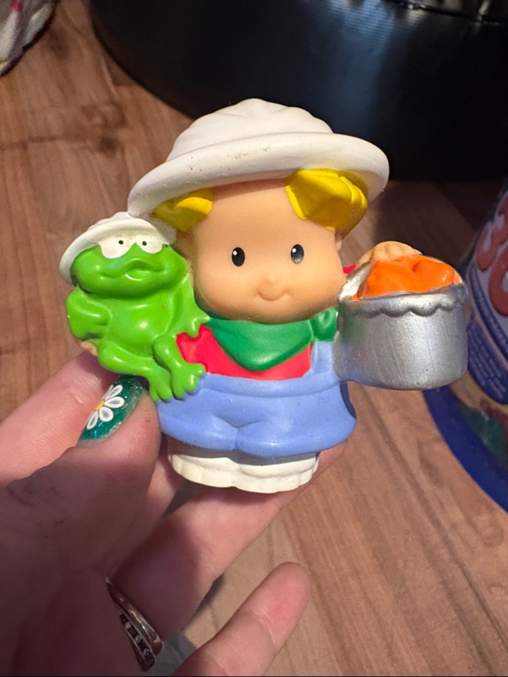Fisher-Price Little People Figure Eddie Boy w/ Frog & Bucket #1186 Hat Bandanna